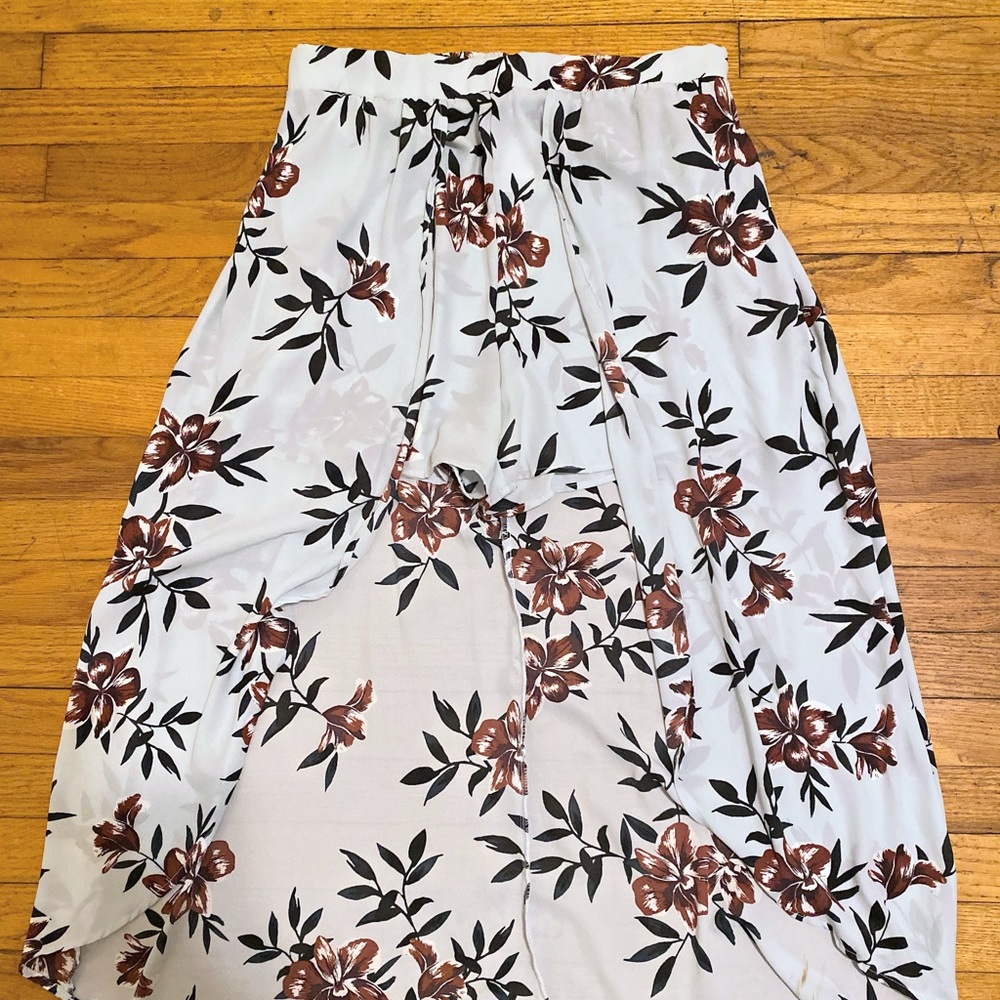 NEW CHARLOTTE RUSSE HIGH LOW SHORTS/SKIRT🌸🌸